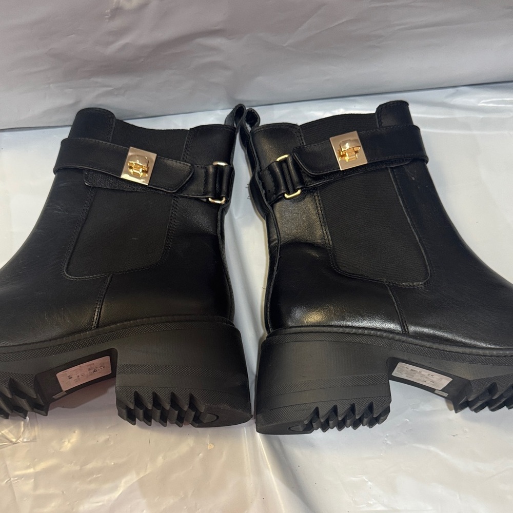 Steve Madden Black Ankle Booties - Picture 9 of 10